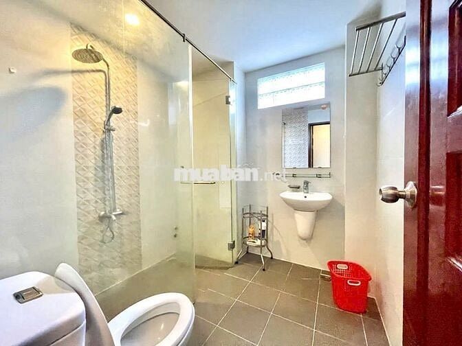 Cho thuê căn hộ trung tâm Nha Trang gần chợ, gần biển