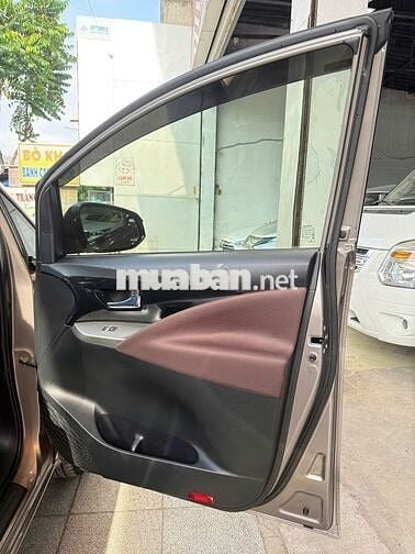 Toyota Innova 2.0G 2022 - 58000 km