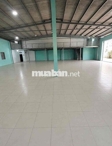 CHO THUÊ KHO XƯỞNG KẾ KCN TÂN BÌNH,GẦN QL1A VÀO. DT 550M2 ,ĐƯỜNG CONT