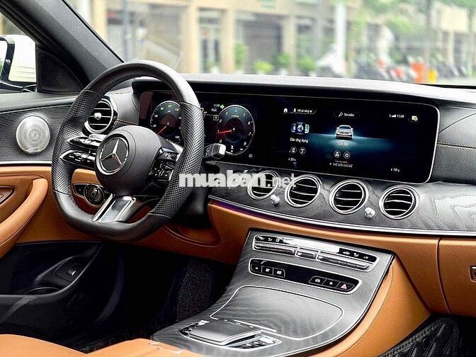 E300 AMG 2022 Trắng/ nt nâu 26.000 mls siêu đẹp
