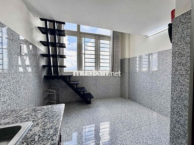 Duplex - cửa sổ trời - gần NTTU - giảm 50% tiền nhà cho tân sinh viên