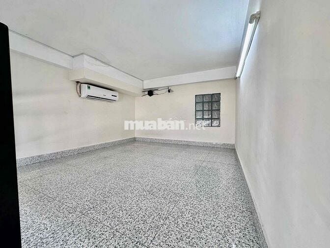 Duplex - cửa sổ trời - gần NTTU - giảm 50% tiền nhà cho tân sinh viên