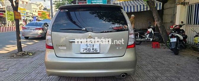 Mitsubishi Grandis 2.4 Vàng cát 2008