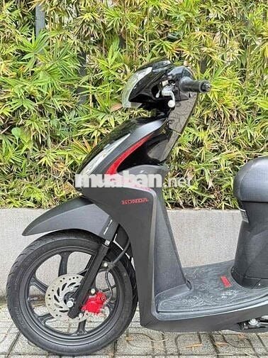 VISON 2018( nậu xớ đưa trước e 10trieu nhận xe ạ)