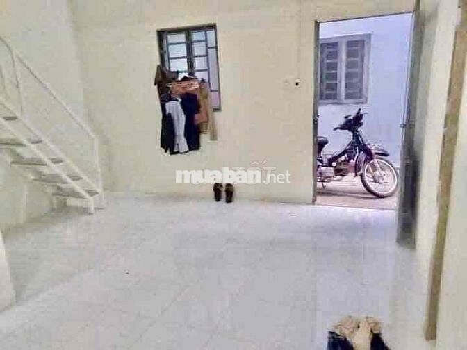 Cho thuê phòng trọ 30m2 vị trí trung tâm, ngay chợ, trường học, bệnh v