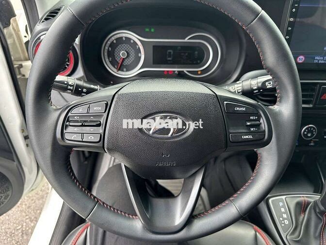 Hyundai i10 2022 Trắng Tự động 50.000 km