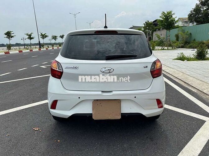 Hyundai i10 2022 Trắng Tự động 50.000 km