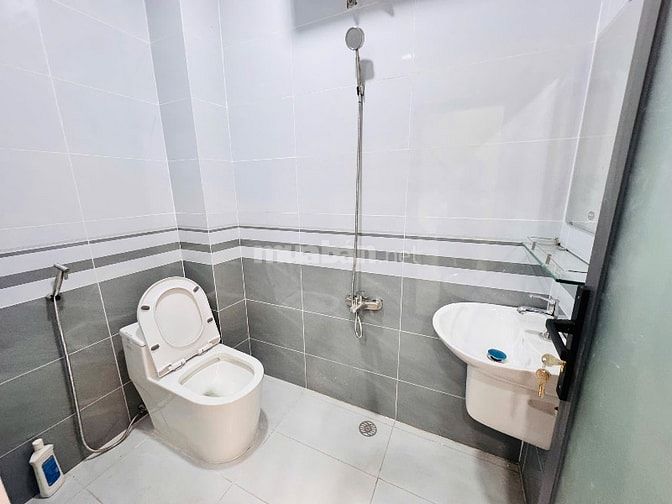 Bán Nhà Mặt Tiền Trần Phú, P4, Q5 - Vị trí đẹp, ngay Trần Bình Trọng