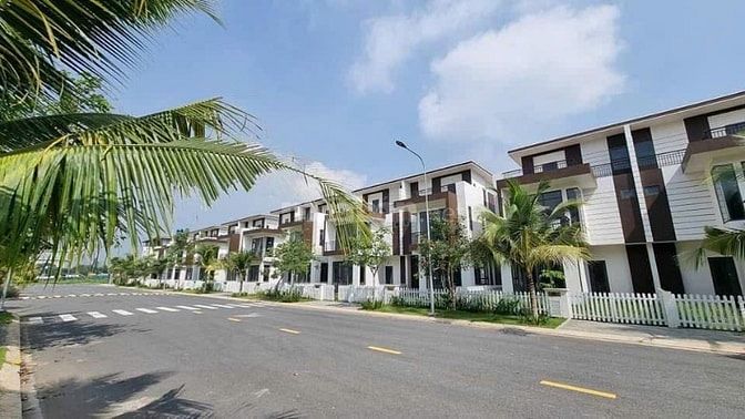 BÁN CĂN BIỆT THỰ GÓC , NGUYỄN VĂN TUÔI , TT BẾN LỨC 0903368345