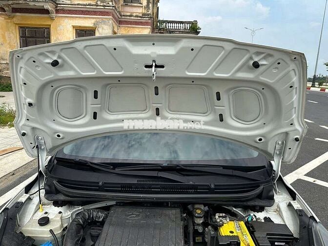 Hyundai i10 2022 Trắng Tự động 50.000 km