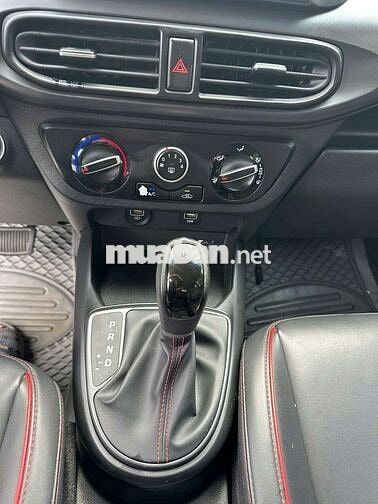 Hyundai i10 2022 Trắng Tự động 50.000 km