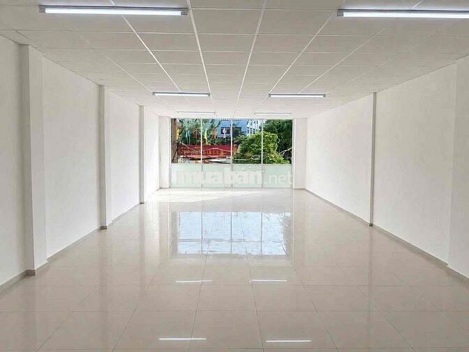 CHO THUÊ NHÀ MẶT TIỀN CMT8, QUẬN 3 – VỊ TRÍ NHẬN DIỆN THƯƠNG HIỆU TỐT