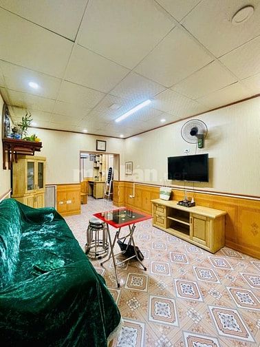 - Bán căn hộ tập thể Trường Chinh, Thanh Xuân, siêu đẹp. 30m2, 4.05 tỷ