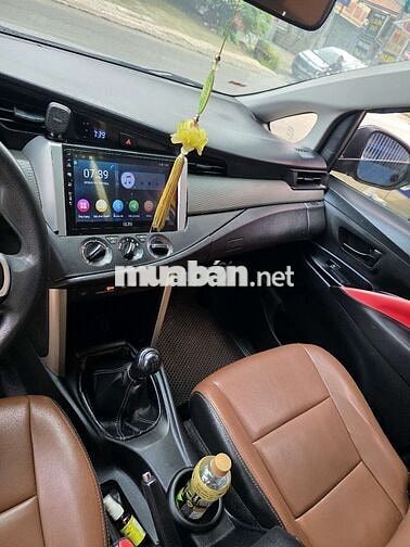 Toyota Innova 2017 Bạc Sàn