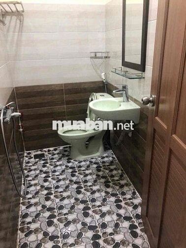 phòng gần trường tiểu học và chợ