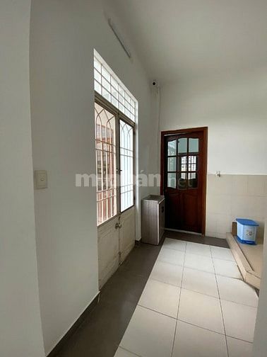 Bán nhà 3 tầng mặt tiền tại Nguyễn Trãi, Đà Nẵng, gần Chợ Cồn