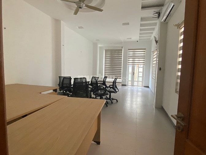 Bán nhà 3 tầng mặt tiền tại Nguyễn Trãi, Đà Nẵng, gần Chợ Cồn
