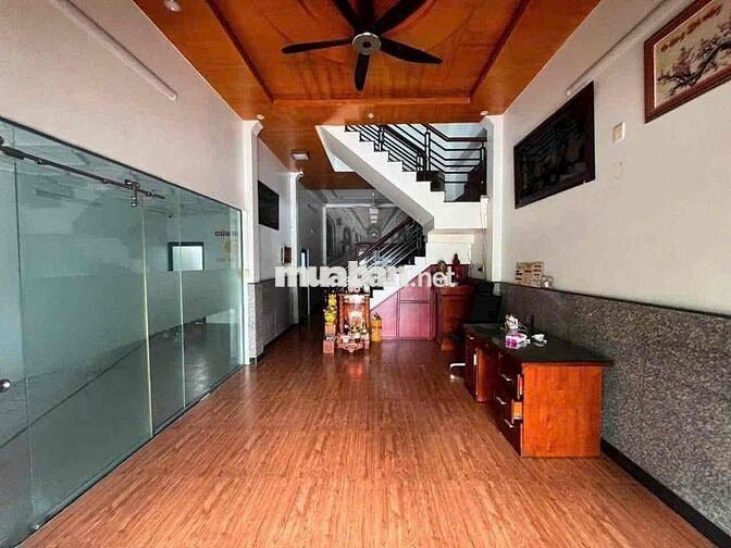 cho thuê nhà trệt lầu mặt tiền đường Hai Bà Trưng mới gần siêu thị big