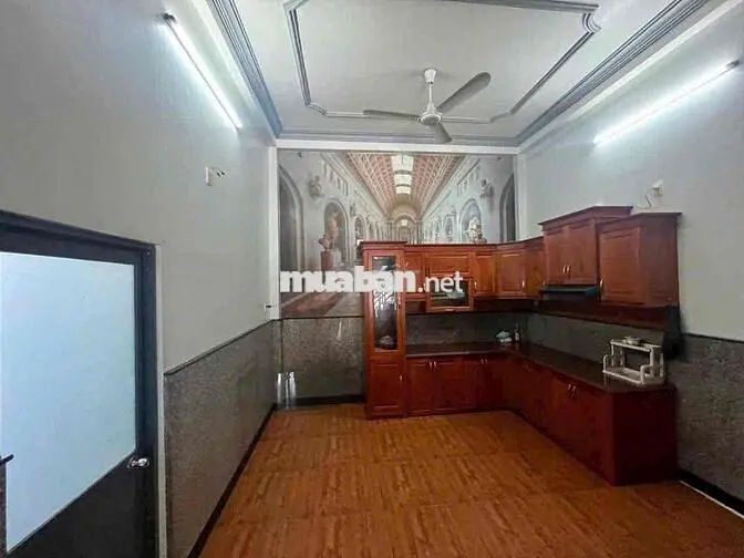 cho thuê nhà trệt lầu mặt tiền đường Hai Bà Trưng mới gần siêu thị big