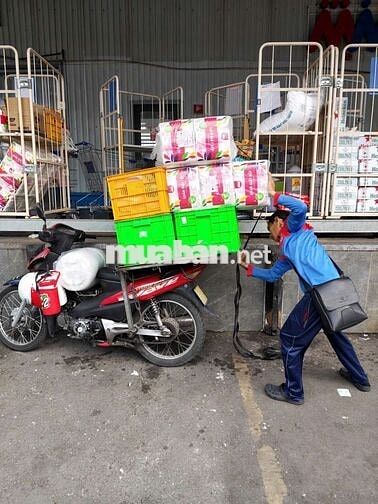 Tuyển tài xế giao hàng