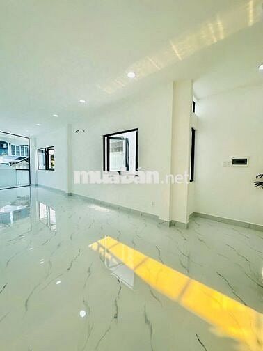 Nhà Mới 100% 4 Tầng DTSD 400m² Nguyễn Trọng Tuyển Tân Bình