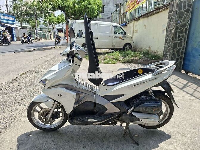 Honda Air Blade Trắng 78910 km Sài Gòn