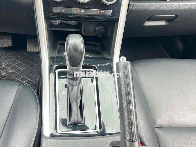 Mitsubishi Xpander AT 2021 đi 46.000 km một chủ