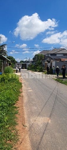 Bán đất full thổ cư mặt tiền Nguyễn Thị Hương p An Hòa giá 450tr 100m2