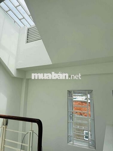 NHÀ MỚI GẦN HẺM XE HƠI TRẦN ĐÌNH XU QUẬN 1