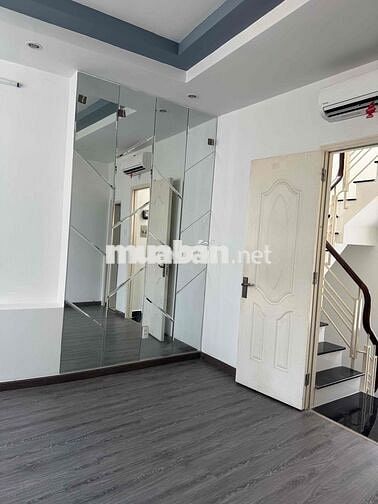 NHÀ MỚI GẦN HẺM XE HƠI TRẦN ĐÌNH XU QUẬN 1
