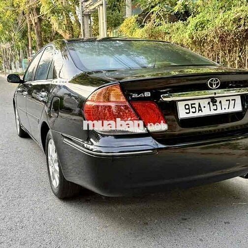 Toyota Camry 2.4G MT 2004 Số sàn Đen