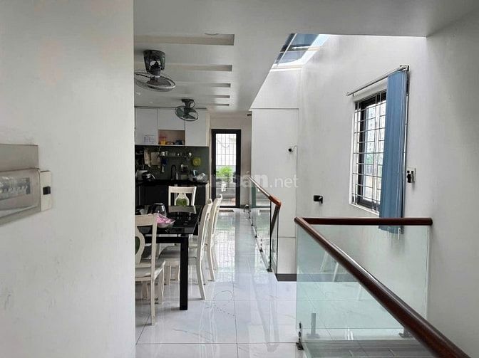 Nhà phố Hầm 4 Tầng 105m2 chỉ 27 tỷ rẻ nhất KĐT An Phú An Khánh Quận 2