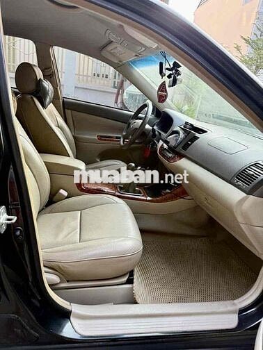Toyota Camry 2.4G MT 2004 Số sàn Đen