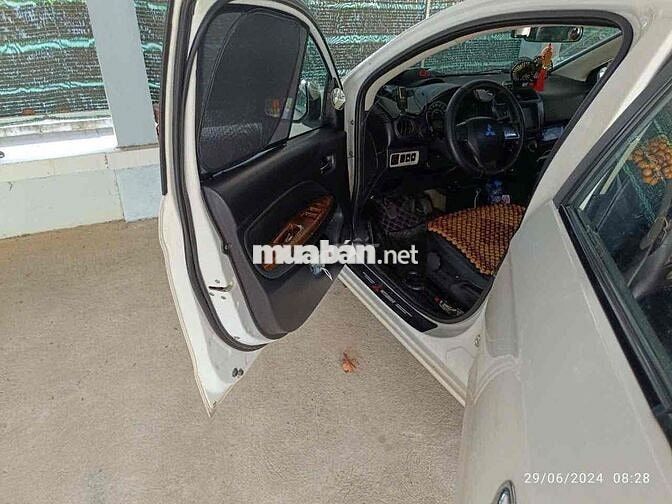 Mitsubishi Attrage 2015 nhập thái 1.2MT chính chủ