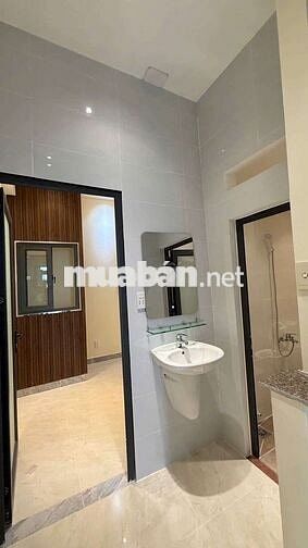 Cho thuê nguyên căn Mới Đẹp, 4pn , hẻm xe hơi, Lê Văn Thọ p11 Gò vấp 