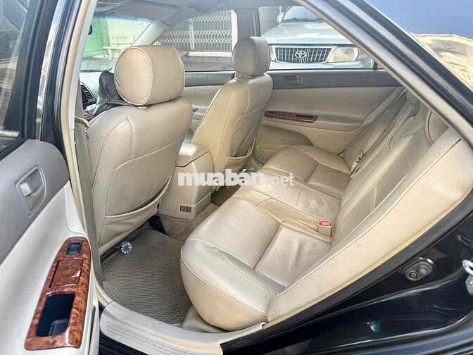 Toyota Camry 2.4G MT 2004 Số sàn Đen