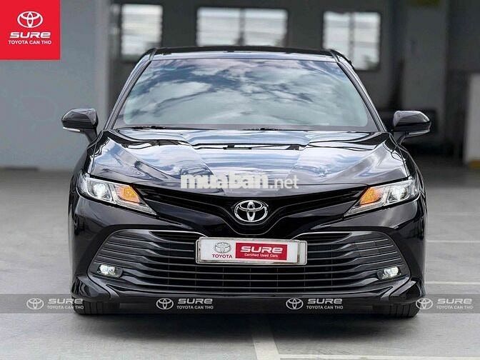 Toyota Camry 2.0G Đen 2021 siêu đẹp