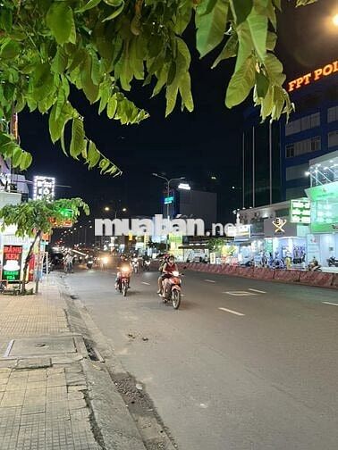 NHÀ CHO THUÊ MẶT TIỀN ĐƯỜNG NGUYỄN VĂN KHỐI 8X20M CẤP 4 TRỐNG SUỐT