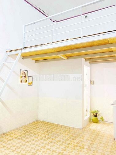 Phòng đẹp 25m2 gác cao, thoáng mát Nguyễn Văn Công