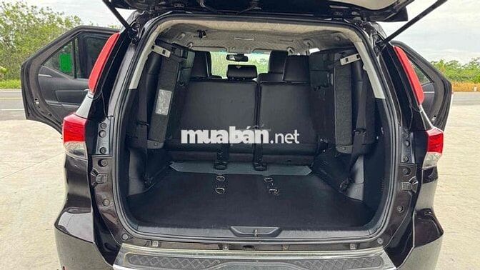 Toyota Fortuner 2022 2.4L 4x2 AT máy dầu tự động