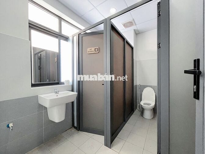  Chính Chủ Cho Thuê Văn Phòng 95M² , Giá Chỉ 14Tr - Vạn Phúc City