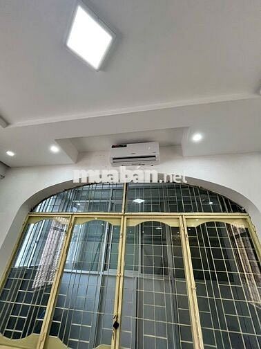 Cho thuê nhà mặt tiền Pasteur, 3 tầng, 550m2 sàn