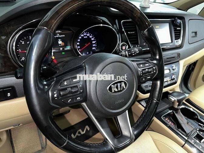 Sedona Platinum D 2.2 bản Pladinum D 2019