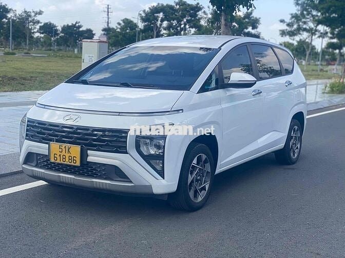 Hyundai Stargazer 7 chỗ Tự động Trắng