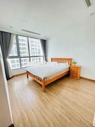 Mình cần cho thuê căn hộ Landmarrk 1 có 2PN
