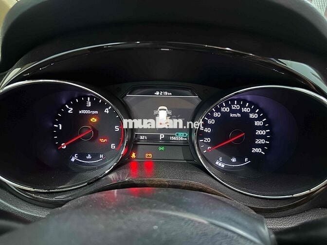 Sedona Platinum D 2.2 bản Pladinum D 2019