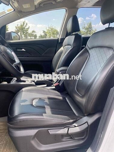Hyundai Stargazer 7 chỗ Tự động Trắng