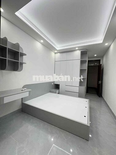 Gần phố Mình Khai 35m2 x 5T giá nhỉnh 6 tỷ sổ đỏ CC 2 thoáng dân xây f