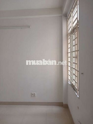 Phòng trọ 12 m2 đường Phan Văn Trị, P.Bình Thạnh
