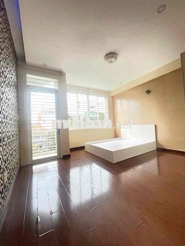 Nhà đẹp như biệt thự khu yên tĩnh chim hót líu lo, Gần mặt tiền ngay N